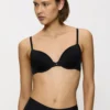 triumph reg nero 3 BODY MAKE-UP ESSENTIALS WHP
