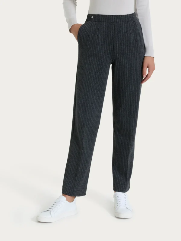 PANTALONE GESSATO DRITTO CON TASCHE IN ECO JACQUARD