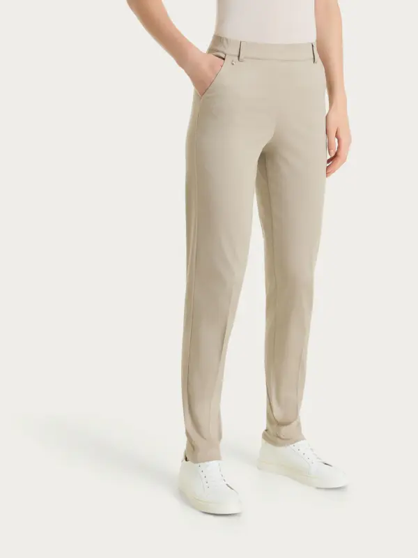 1 PANTALONE CHINO SLIM CON TASCHE